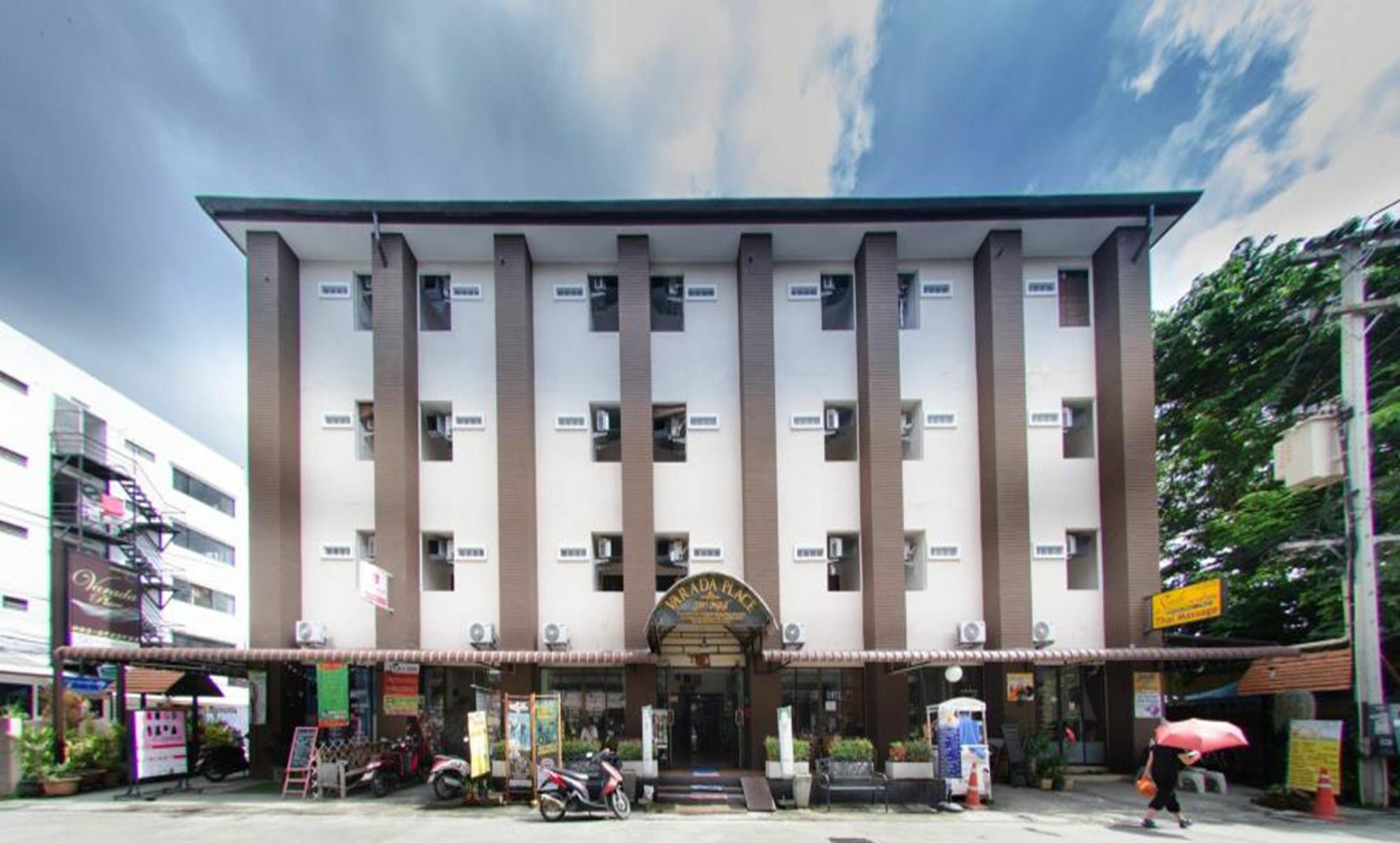 Varada Place Chiang Mai Exteriör bild